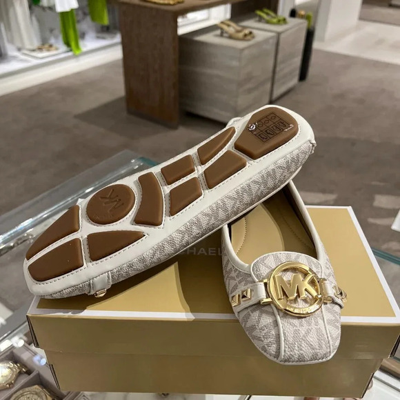 Fulton Studded Logo Moccasin Size7 - Picture 6 of 6